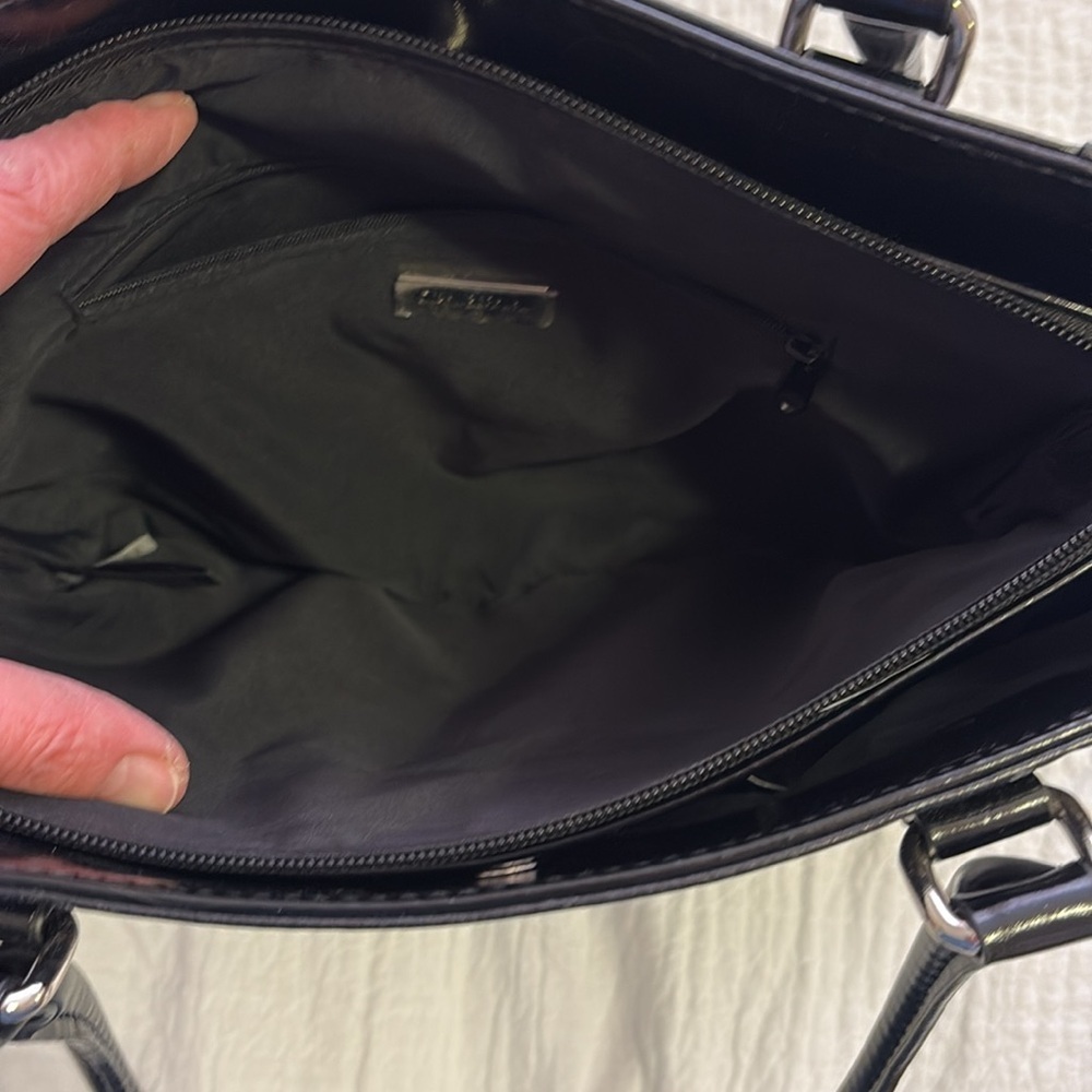 Giani Bernini Black Leather Tote Bag. - Picture 4 of 8